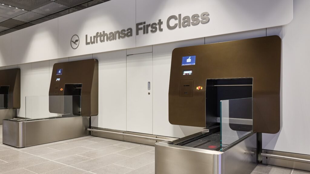 Premium Check-in Bereich mit schneller Gepäckabgabe
