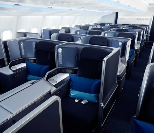 Discover Airlines stellt die neue Kabine „Ocean Blue“ vor Ocean Blue bringt bei Discover Airlines mehr Komfort auf der Langstrecke.