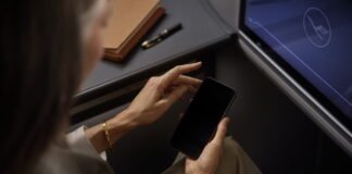 Lufthansa setzt auf Starlink für schnelleres Internet an Bord Lufthansa stattet ihre Flotte mit Starlink aus und bringt schnelleres Internet für Passagiere in allen Reiseklassen.