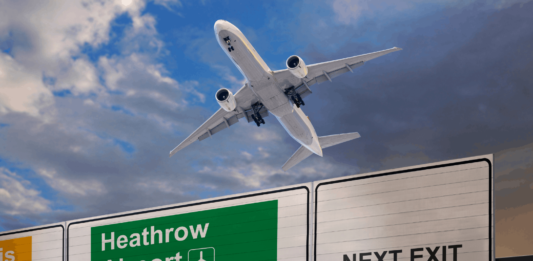 Neue Handgepäck-Regel am Flughafen Heathrow Am Flughafen Heathrow ändert sich die Sicherheitskontrolle deutlich. Was jetzt im Handgepäck erlaubt ist, überrascht viele Reisende.