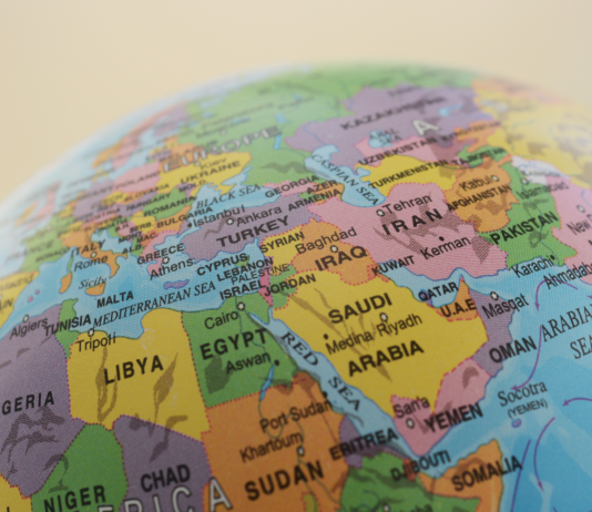 Ist Fliegen im Nahen Osten derzeit sicher? Ist Fliegen im Nahen Osten derzeit sicher? Experten erklären, wie Airlines mit unsicheren Lufträumen umgehen.