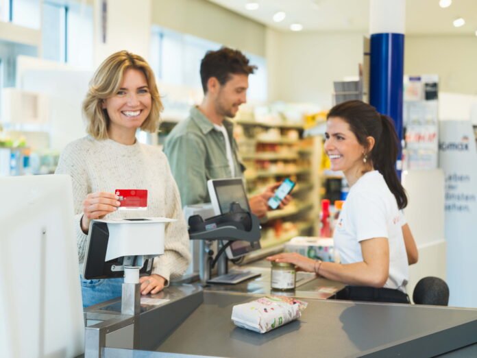 Sparkassen_Card_DM(1) Bei dm lassen sich jetzt PAYBACK Punkte automatisch beim Bezahlen mit der Sparkassen-Card sammeln.