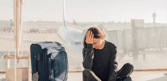 Ist dein Sommerurlaub 2026 noch sicher? Experte warnt vor Risiken bei Flügen und steigenden Kerosinpreisen. Das solltest du jetzt wissen.