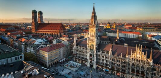 Lufthansa legt Stopover-Programm auf Mit dem Lufthansa Stopover-Programm kannst du deinen Umstieg in München für bis zu sieben Tage verlängern und flexibel gestalten.