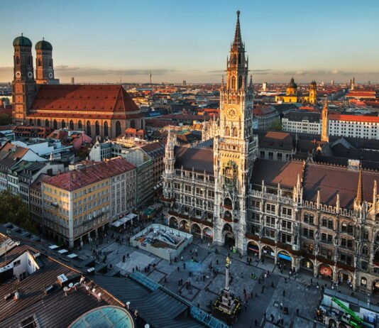 Lufthansa legt Stopover-Programm auf Mit dem Lufthansa Stopover-Programm kannst du deinen Umstieg in München für bis zu sieben Tage verlängern und flexibel gestalten.