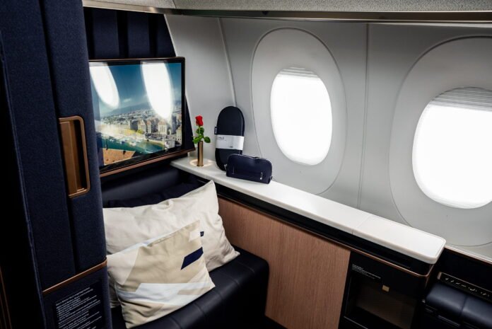 lufthansa-allegris-first-class-single-1(1) Die Lufthansa Allegris First Class Suite wurde mit dem Red Dot Award 2026 ausgezeichnet.