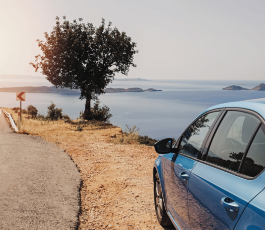 Mietwagen im Urlaub: Diese Fehler können richtig teuer werden Wer im Urlaub ein Auto mietet, sollte auf diese Details achten.