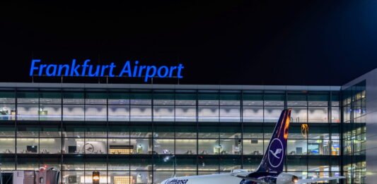 Flughafen Frankfurt: Mehr Zeit für die Anreise einplanen Fraport empfiehlt zum Start der Sommerferien eine frühere Anreise zum Flughafen Frankfurt. Foto: Fraport AG