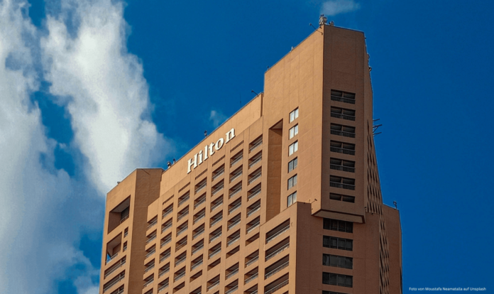Wer jetzt Hotels bucht, füllt ganz einfach sein Meilenkonto auf.
