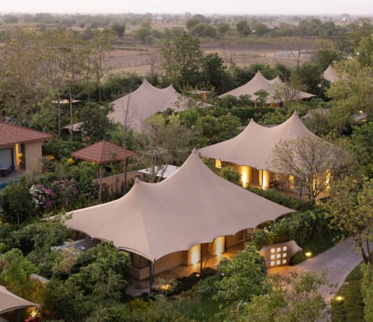 JW Marriott Ranthambore Resort markiert Marriotts 10.000stes Hotel Das JW Marriott Ranthambore Resort markiert Marriotts 10.000stes Hotel. Copyright: Marriott International