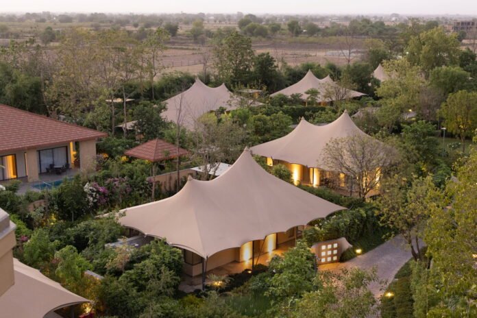 jw_marriott_ranthambore_resort_spa-c_marriott_international_bb466() Das JW Marriott Ranthambore Resort markiert Marriotts 10.000stes Hotel. Copyright: Marriott International