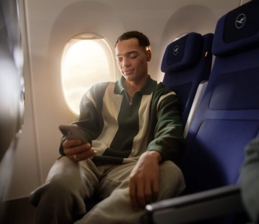 Lufthansa Group startet mit kostenfreiem Highspeed-Internet von Starlink Starlink bringt schnelles Internet an Bord der Lufthansa Group.