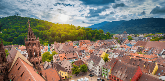 2 Miles & More Meilen pro Euro bei Leonardo Hotels Sammle 2 Meilen pro Euro bei ausgewählten Leonardo Hotels in Deutschland.