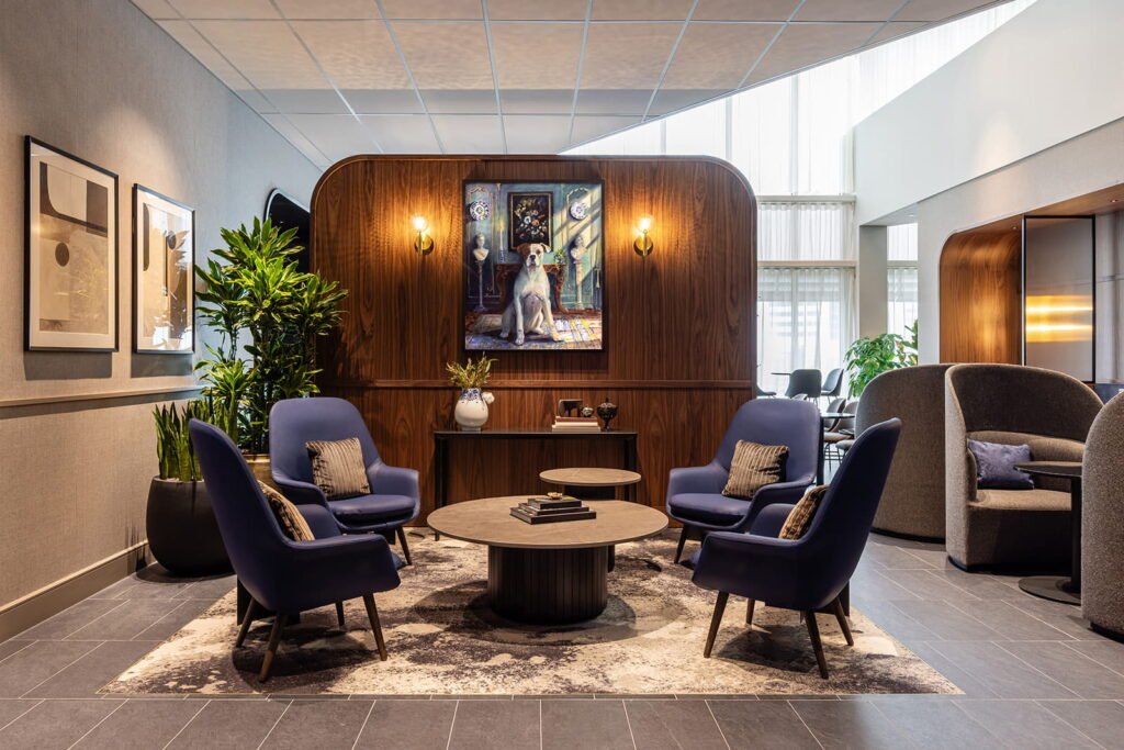 Die neue Lounge verbindet Komfort mit niederländischem Design. Foto: Barbara Kieboom