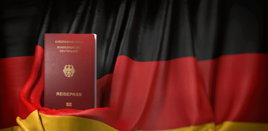 Neue Reisepass-Regeln: Das ändert sich für Reisende Neue Regeln sollen den Reisepass einfacher und digitaler machen.
