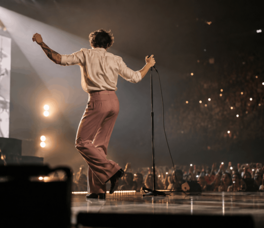 Harry Styles Presale Tickets fĂĽr Berlin sichern Amex Karteninhaber erhalten frĂĽheren Zugang zu den Tickets.