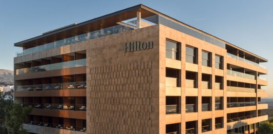 Hilton Honors: “More Points to Play” Bis zu 3.000 Extra-Punkte für deine Hotelaufenthalte im Herbst! Bild: Hilton Chania Old Town Resort & Spa / © 2026 Hilton
