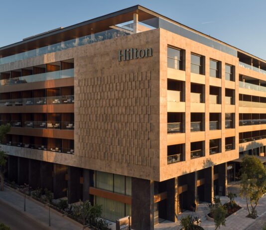 Hilton Honors: “More Points to Play” Bis zu 3.000 Extra-Punkte für deine Hotelaufenthalte im Herbst! Bild: Hilton Chania Old Town Resort & Spa / © 2026 Hilton