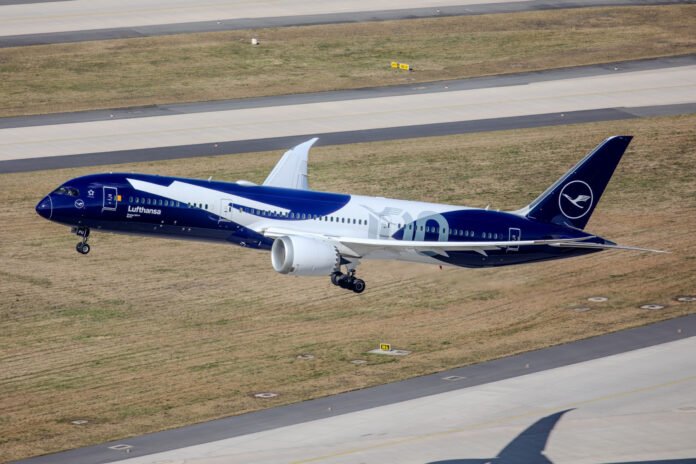 Lufthansa_Flugzeug Sichere dir im Sommer 2027 mehr Auswahl für deine nächste Reise nach Asien. Bild: Lufthansa
